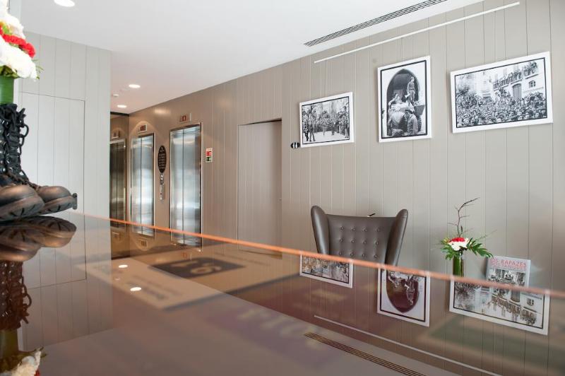 Lisboa Carmo Hotel - Lobi
