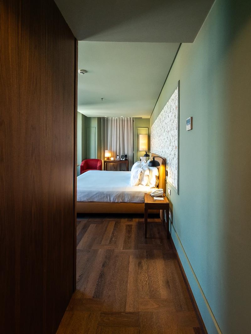 Lisboa Carmo Hotel - Oda