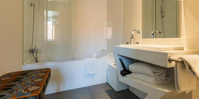 Lisboa Carmo Hotel - Oda