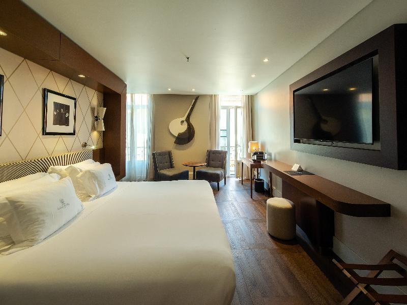 Lisboa Carmo Hotel - Oda