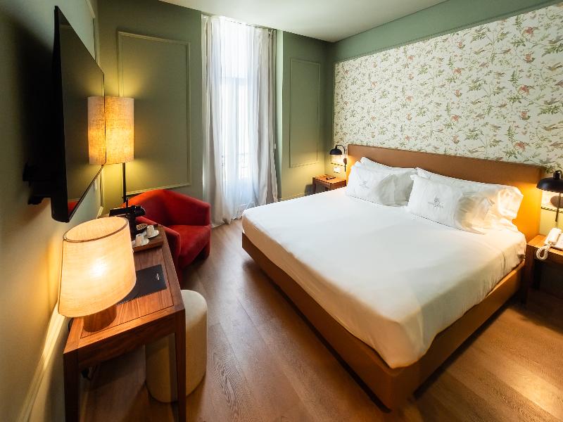 Lisboa Carmo Hotel - Oda