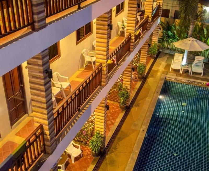 Hathai House - Havuz