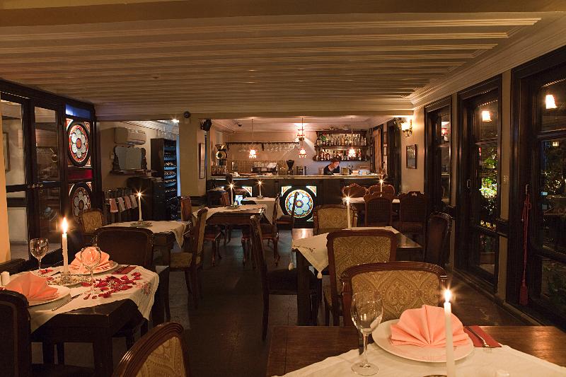 Kitapevi Otel - Bar