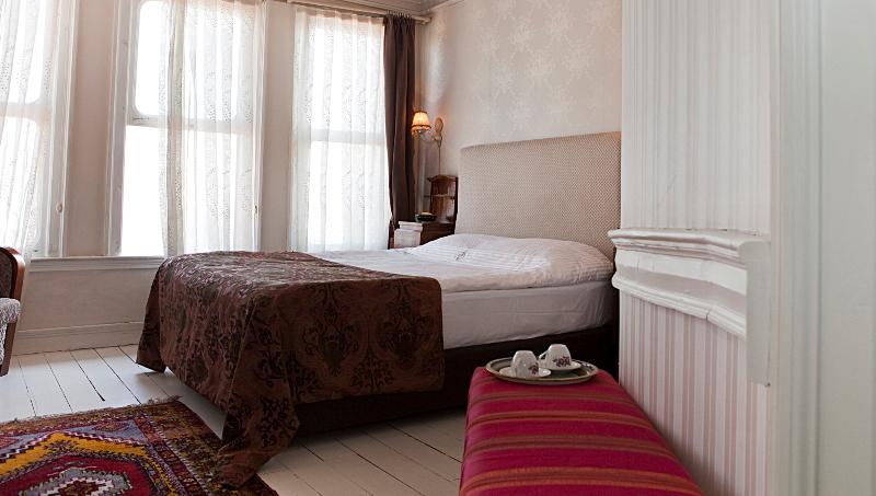 Kitapevi Otel - Oda