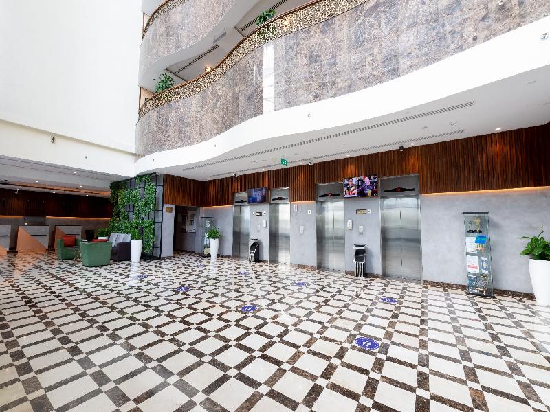 First Central Hotel Suites - Lobi