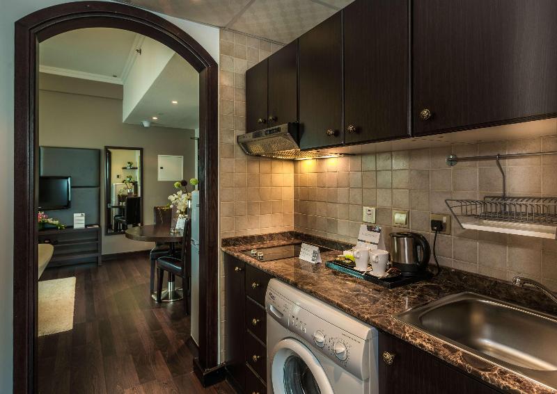 First Central Hotel Suites - Oda