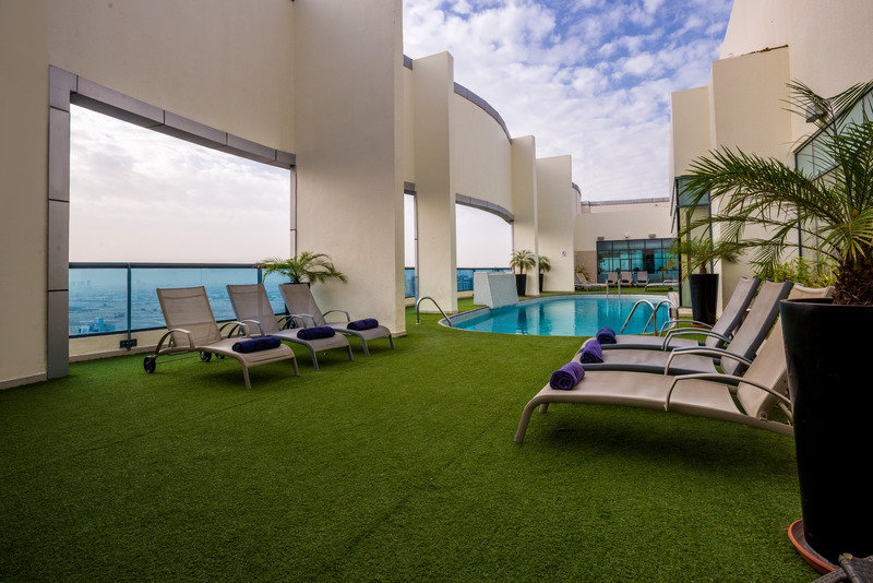 First Central Hotel Suites - Havuz