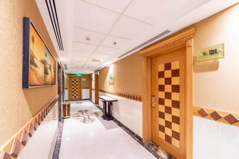 Crystal Plaza Hotel - Lobi