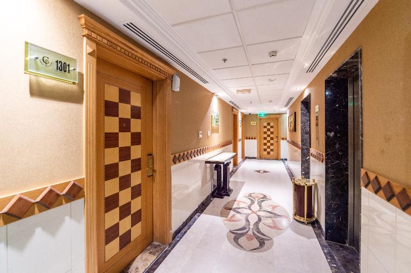 Crystal Plaza Hotel - Lobi