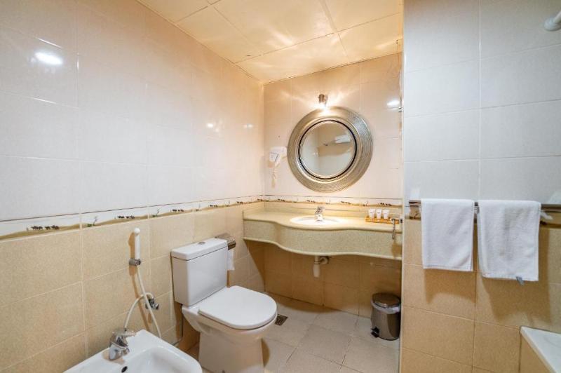 Crystal Plaza Hotel - Oda