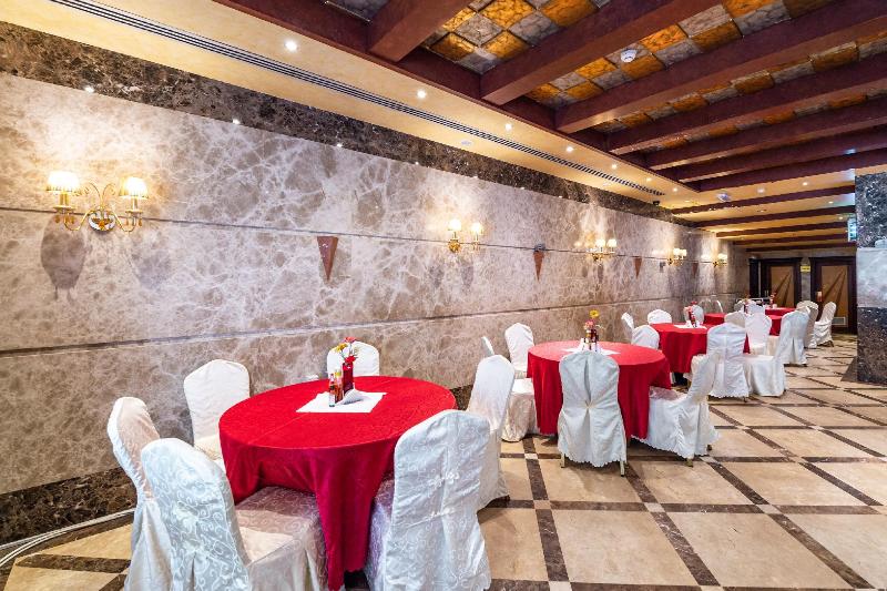 Crystal Plaza Hotel - Restoran