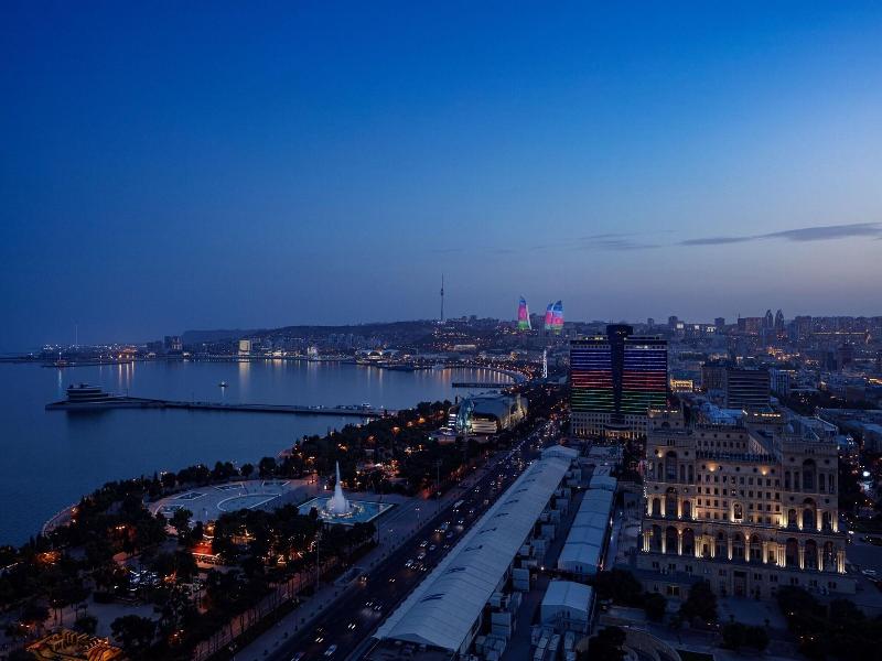 JW Baku - Oda
