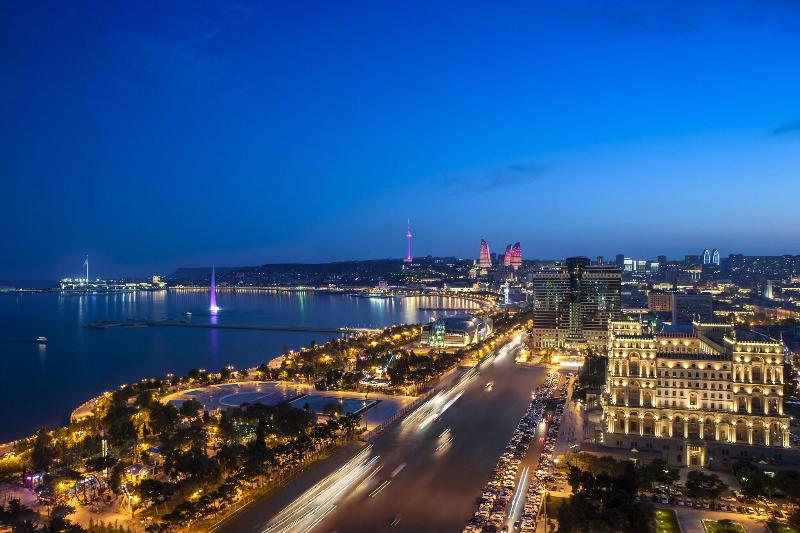 JW Baku - Oda