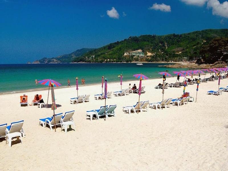 Armoni Patong Beach Hotel - Plaj