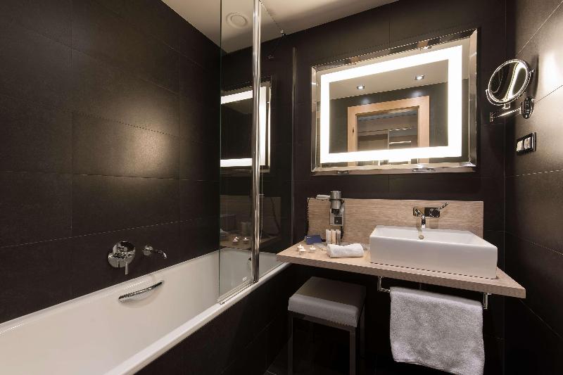 Occidental Praha Five - Oda