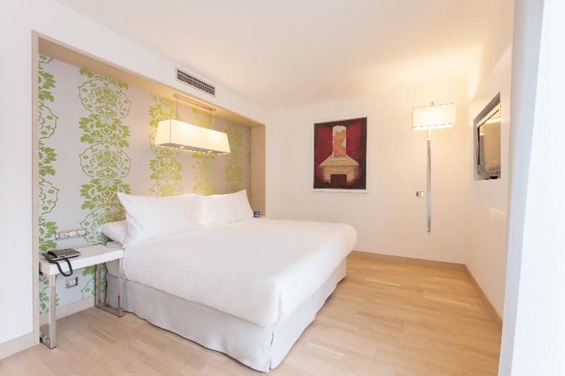 Occidental Praha Five - Oda