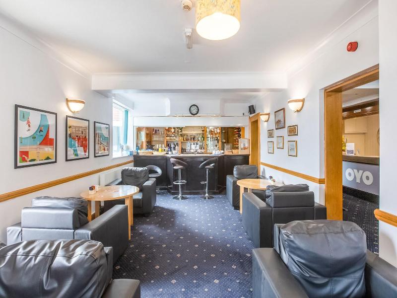 Stade Court Hotel - Lobi