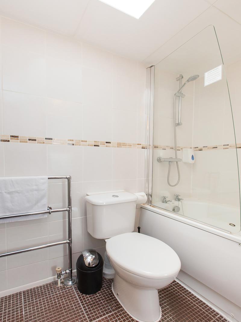 Stade Court Hotel - Oda