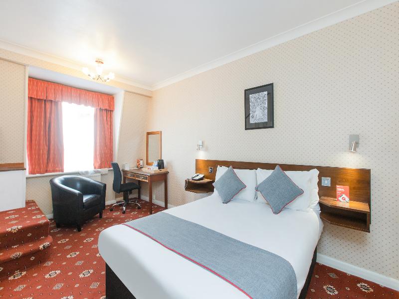 Stade Court Hotel - Oda