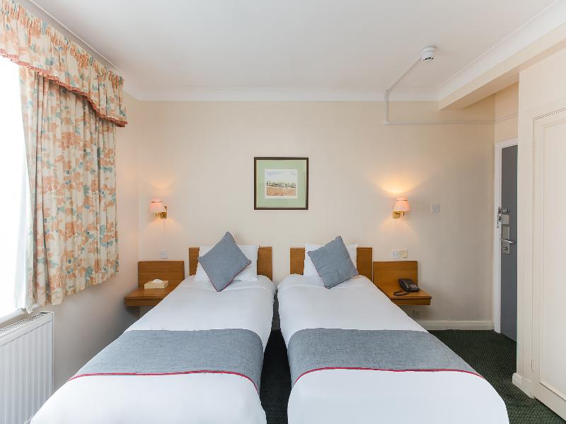 Stade Court Hotel - Oda