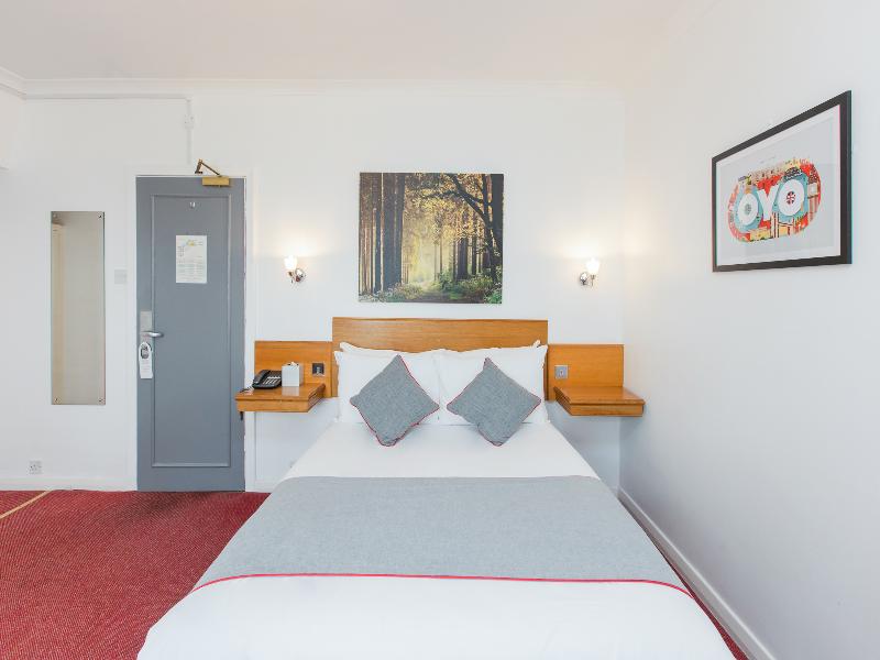 Stade Court Hotel - Oda