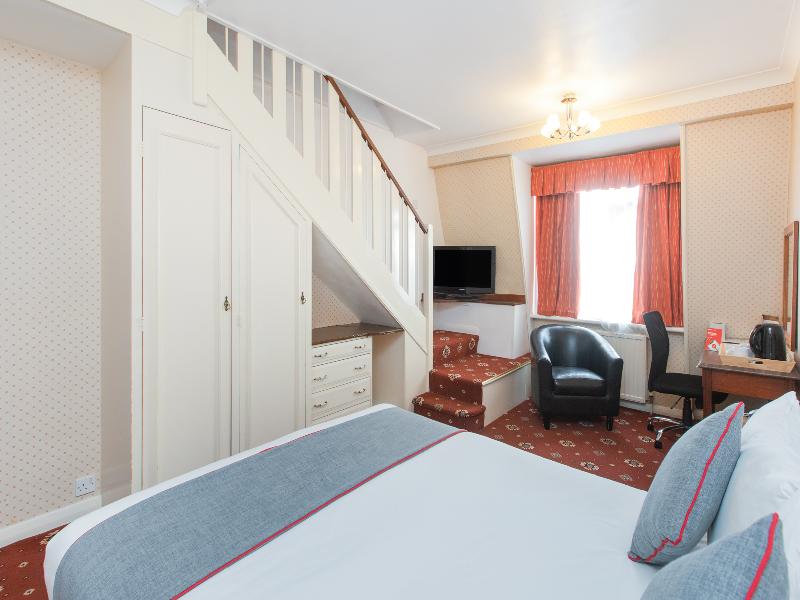 Stade Court Hotel - Oda