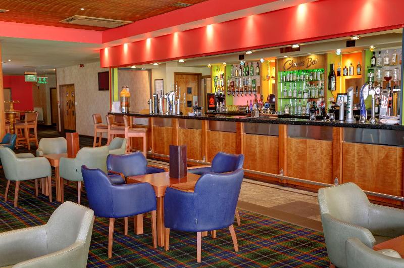 Best Western Premier Blunsdon House Hotel - Bar