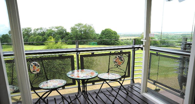 Best Western Premier Blunsdon House Hotel - Oda