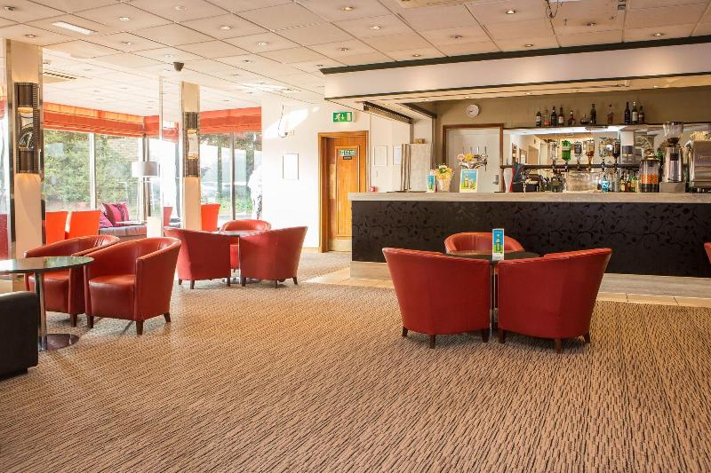 Best Western Marks Tey Hotel - Bar