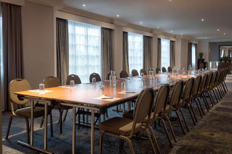 DoubleTree by Hilton Stoke-on-Trent - Genel