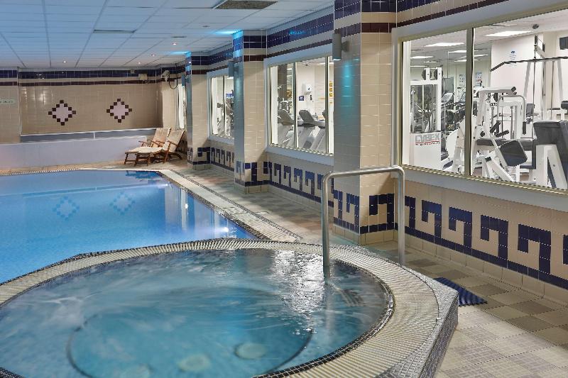 DoubleTree by Hilton Stoke-on-Trent - Havuz