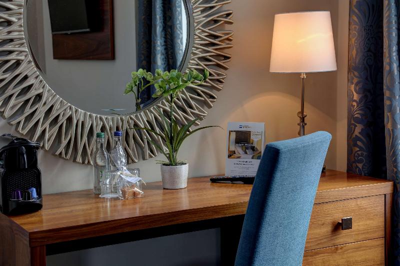 Best Western Chilworth Manor Hotel - Oda