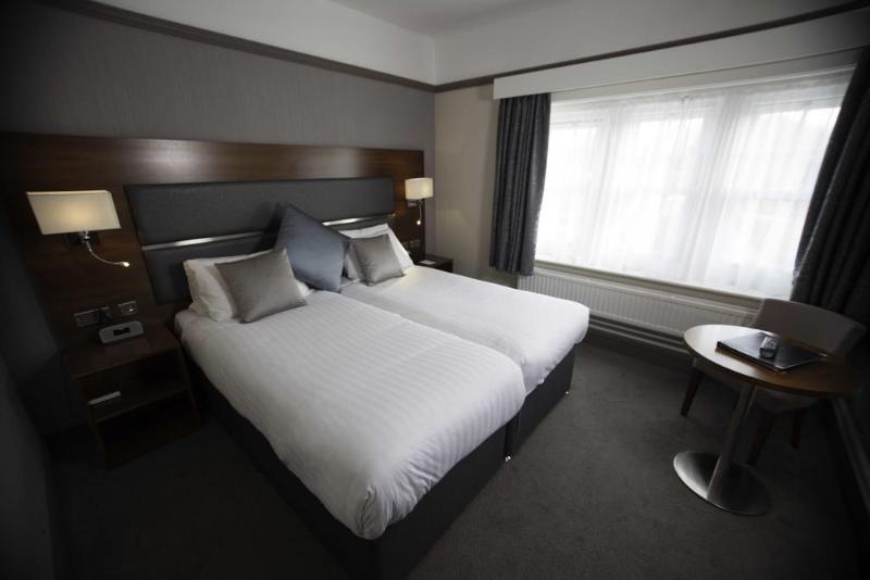 Best Western Chilworth Manor Hotel - Oda