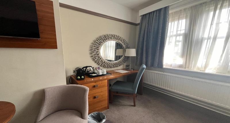 Best Western Chilworth Manor Hotel - Oda