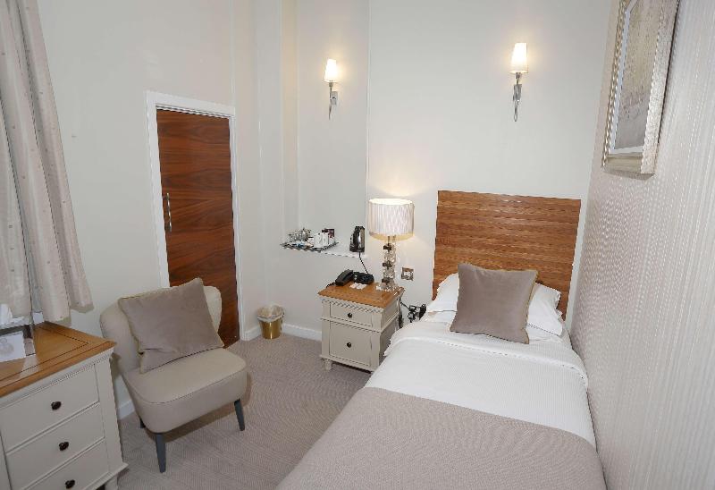 Dean Court Hotel - Oda