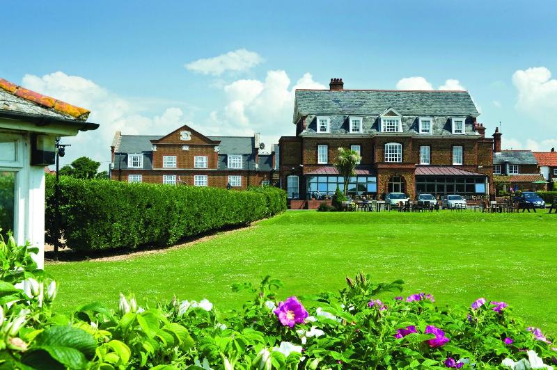 Le Strange Arms Hotel - Genel
