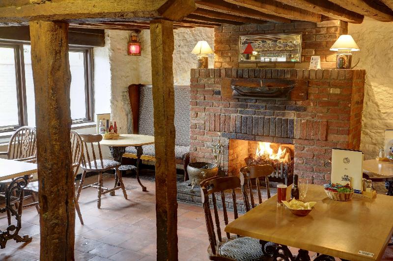 Le Strange Arms Hotel - Restoran