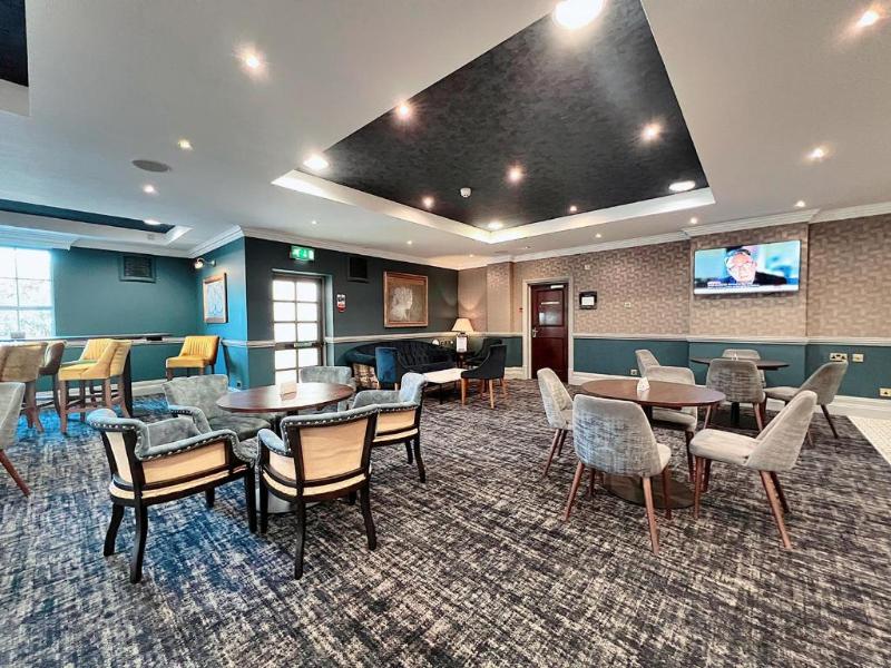 Crowne Plaza East Midlands Airport - Lobi