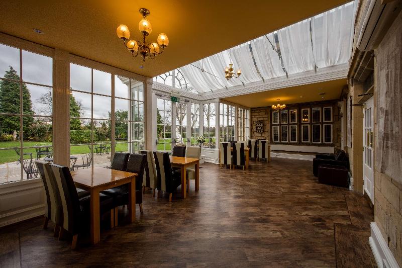 Rogerthorpe Manor Hotel - Lobi
