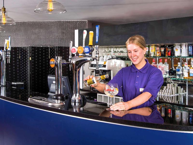 ibis Styles Barnsley - Bar