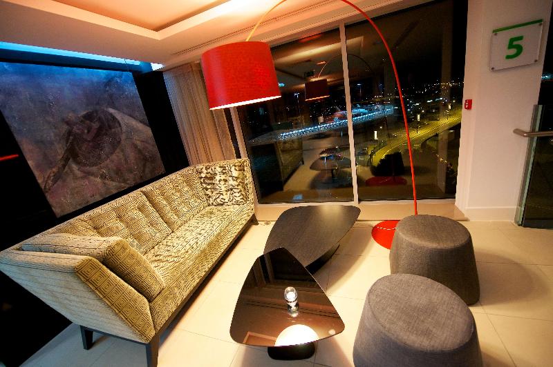 Holiday Inn Southend - Bar