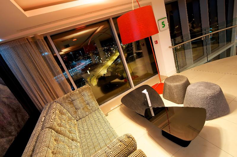 Holiday Inn Southend - Lobi