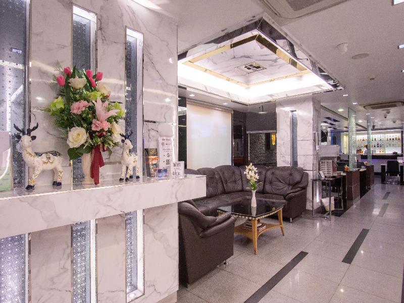 Gusto Hotel Pratunam - Lobi