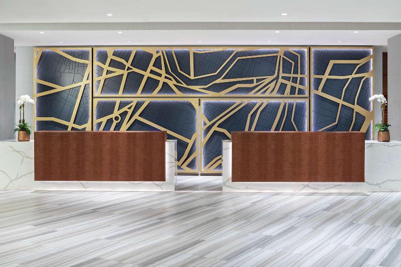 DoubleTree by Hilton Hotel Newark Airport - Lobi