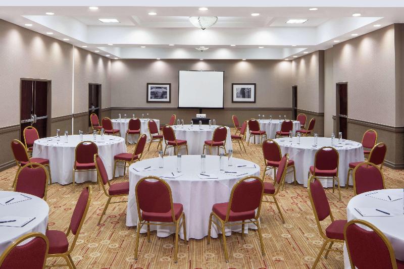 DoubleTree by Hilton Hotel Newark Airport - Toplantı