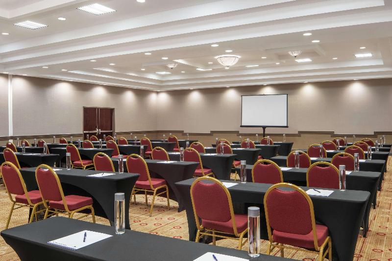 DoubleTree by Hilton Hotel Newark Airport - Toplantı