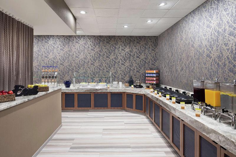 DoubleTree by Hilton Hotel Newark Airport - Restoran