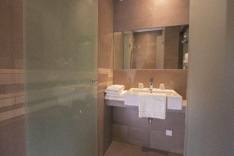 Golden Tulip Hotel West-Ende - Genel