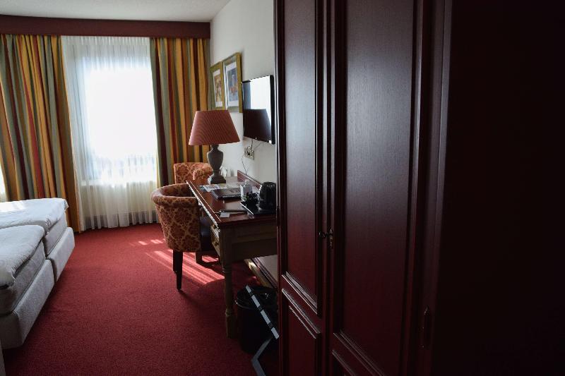 Golden Tulip Hotel West-Ende - Oda