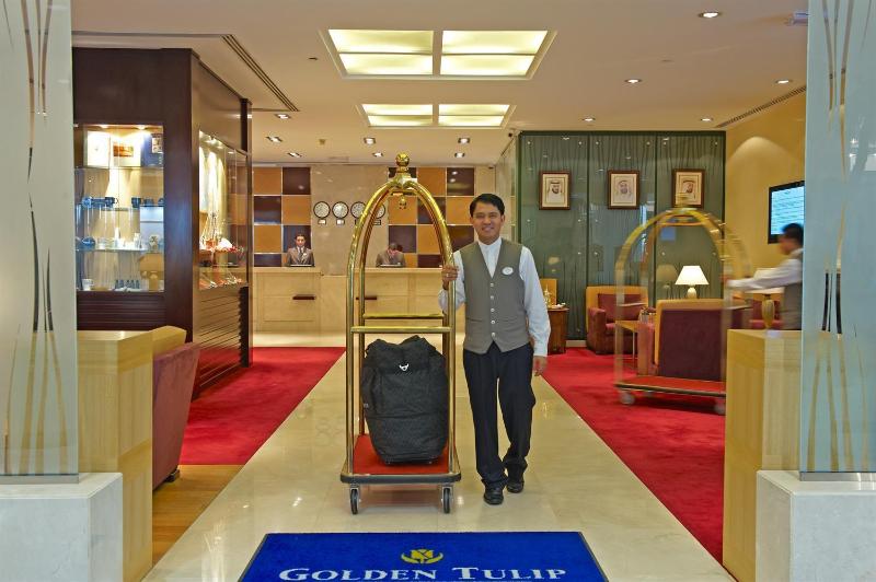 Golden Tulip Sharjah - Lobi
